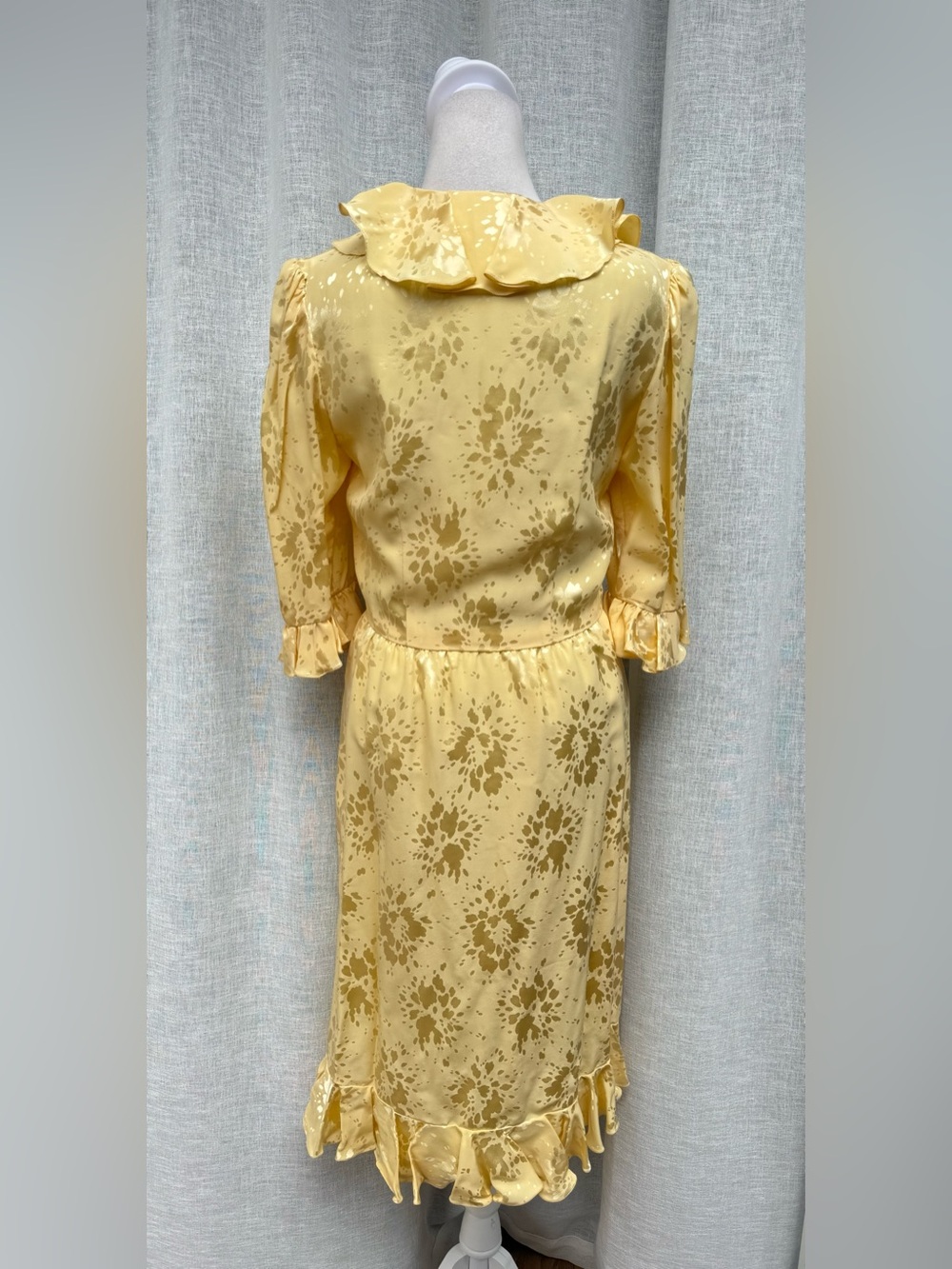 Vintage Mariko yellow brocade ruffles midi silk wrap dress - Picture 3 of 7